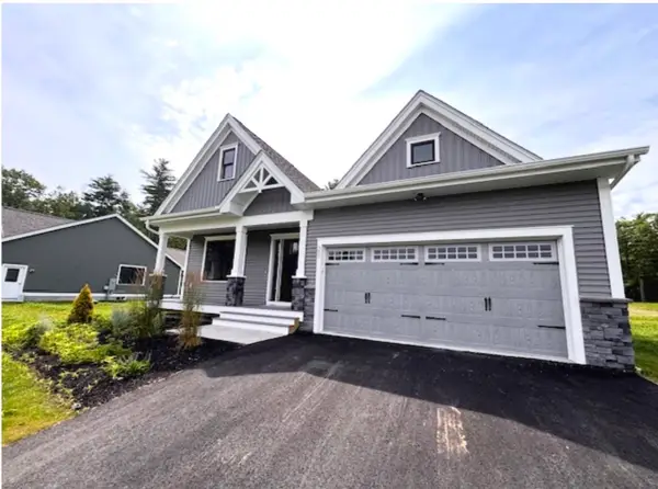 44 Edgewater Drive, Brentwood, NH 03833