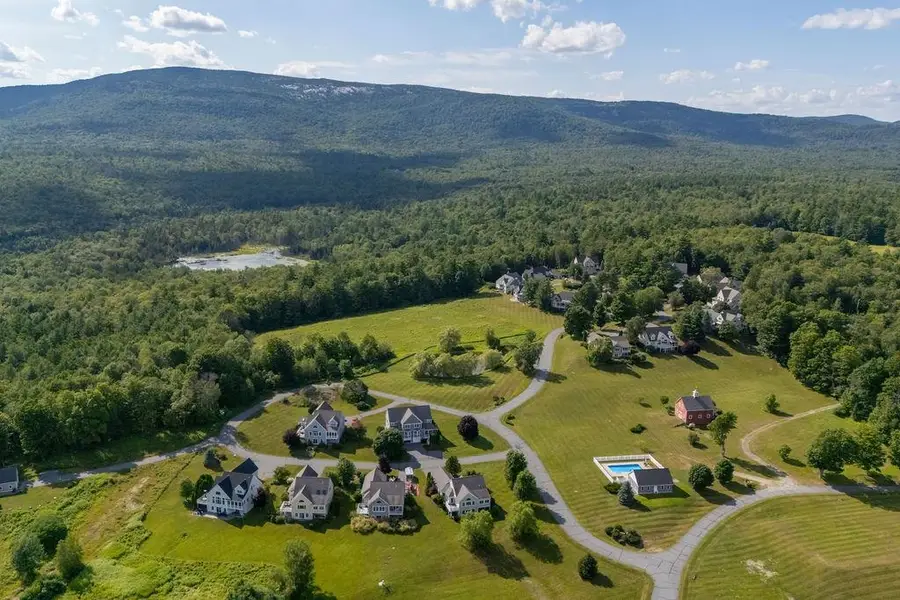 33 Wintercroft Circle #5, Grantham, NH 03753 - #3
