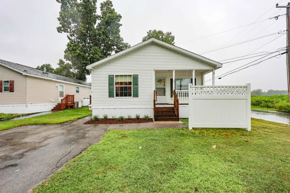 545 Elm Street #1, Milford, NH 03055 - #1