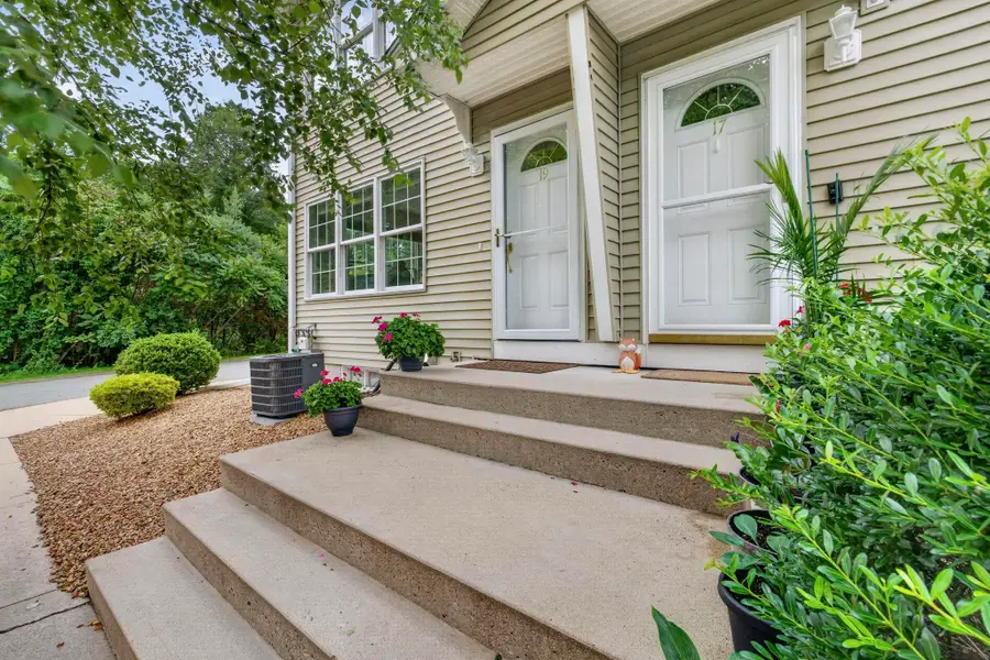 19 Steeple Chase Drive, Hampstead, NH 03841 - #2