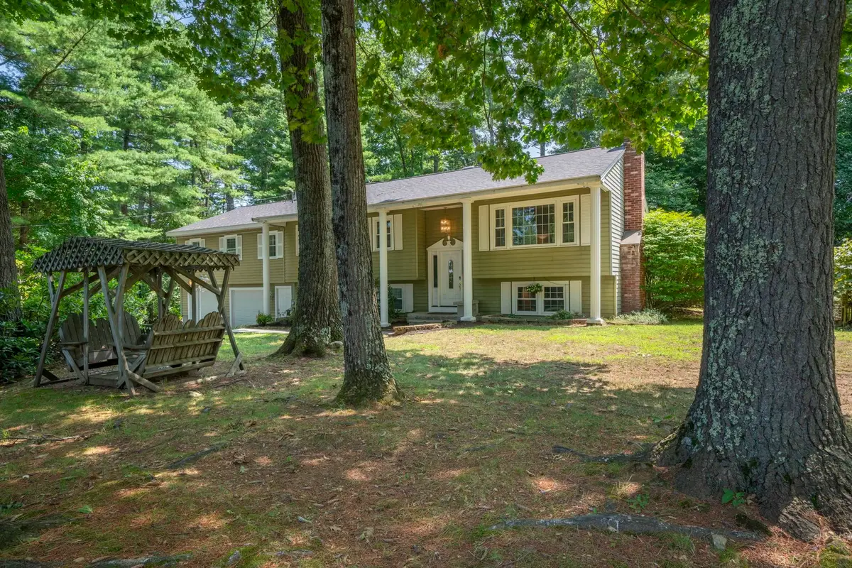 8 Hampshire Lane, Londonderry, NH 03058 - #1