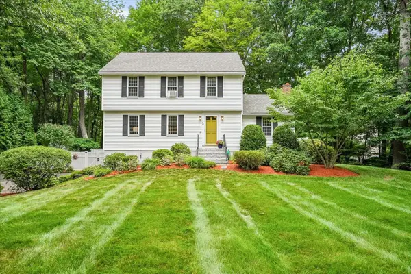 4 Lawson Farm Road, Londonderry, NH 03053