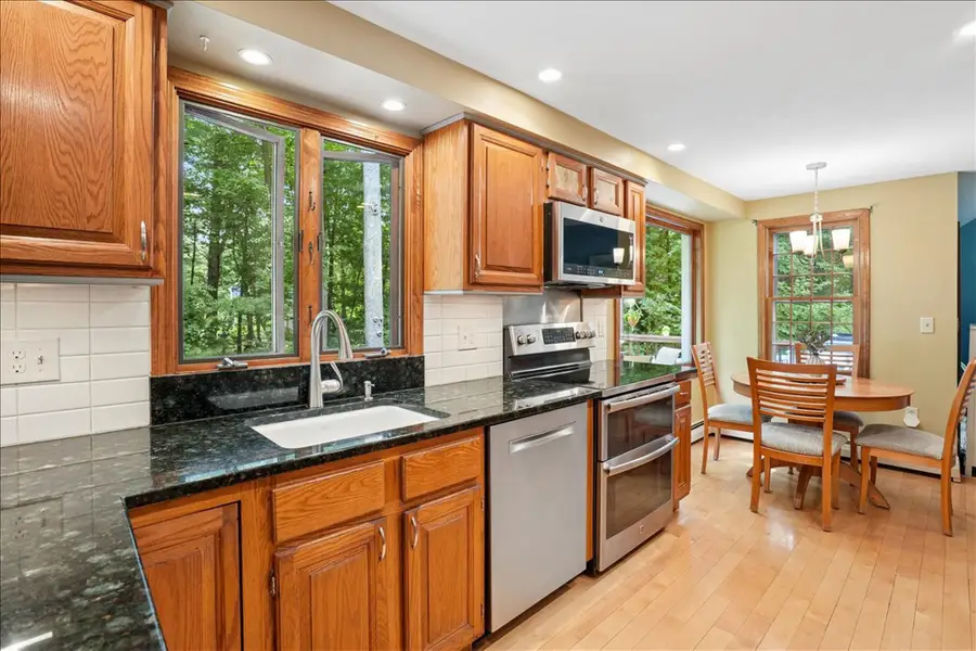 4 Lawson Farm Road, Londonderry, NH 03053 - #3