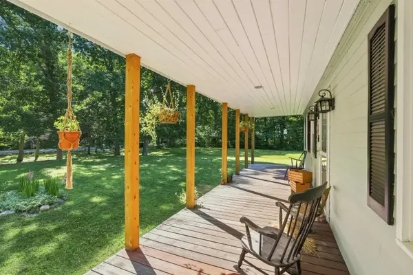 42 Mill Road, Derry, NH 03038