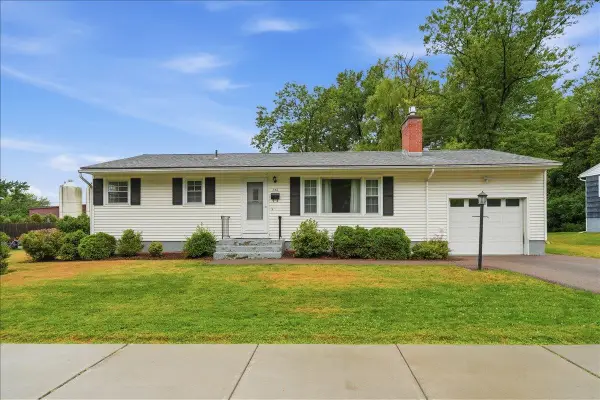 136 Cherry Lane, Burlington, VT 05401