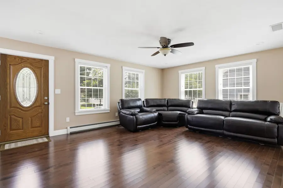 4 Abbott Street, Nashua, NH 03064 - #2