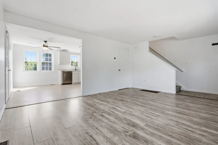 17 Juniper Road #L, Derry, NH 03038-5541 - #2
