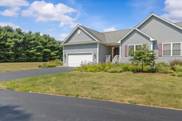 45 Donna's Way, Colchester, VT 05446