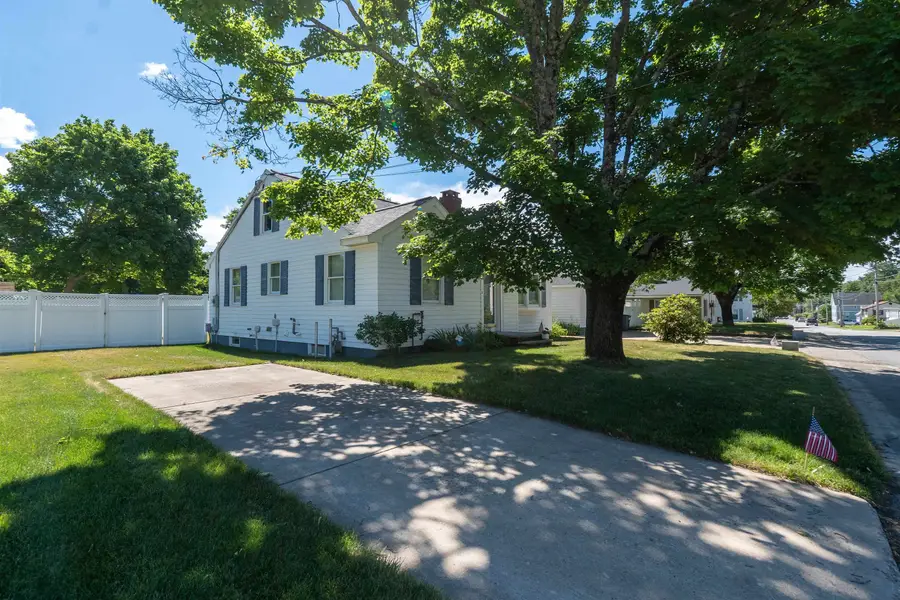 54 Washington Street, Seabrook, NH 03874 - #2