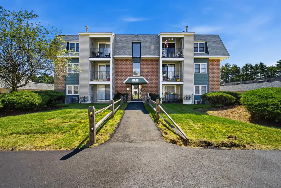 3 Roedean Drive #104, Nashua, NH 03063 - #2