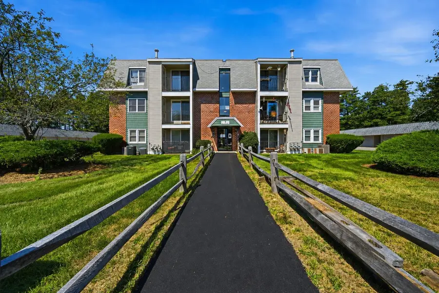 5 Roedean Drive #302, Nashua, NH 03063 - #2