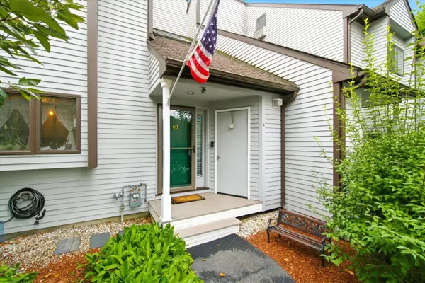 9 Pondview Drive, Merrimack, NH 03054