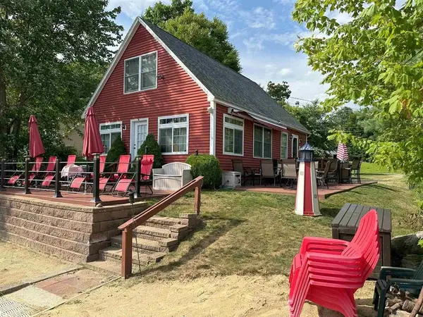 44 Lake Road, Epsom, NH 03234