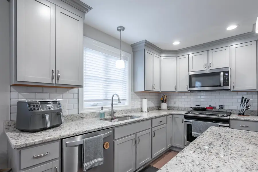 14 Pasture Lane #32, Nashua, NH 03062 - #3