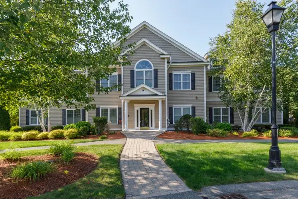 14-8 Carriage Way, Manchester, NH 03102