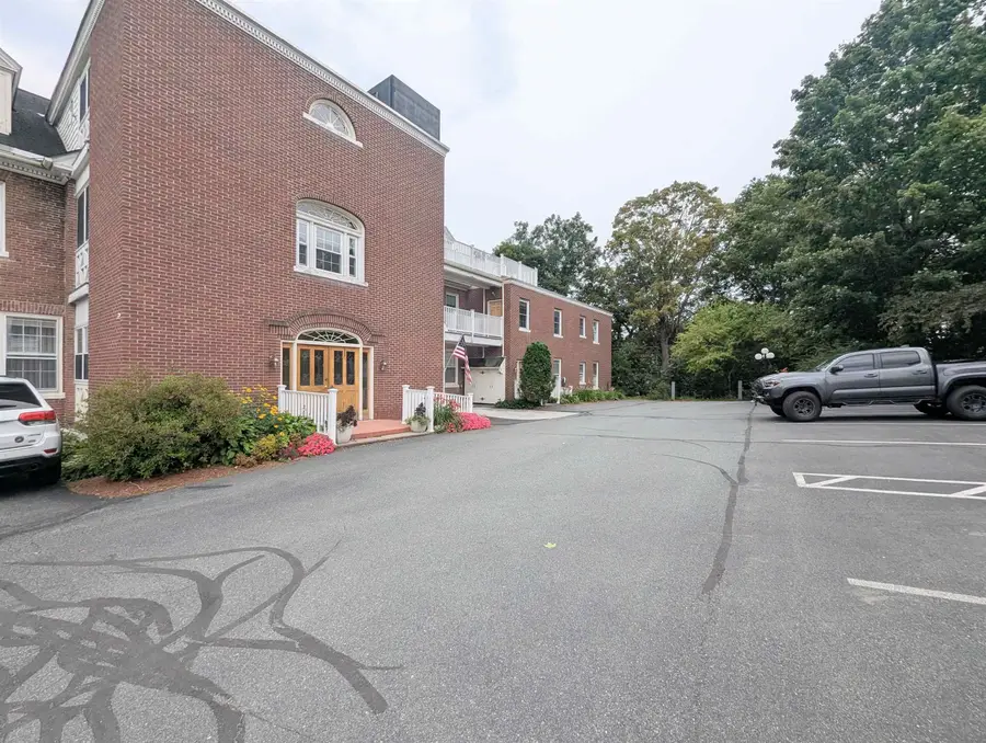 69 Brightlook Drive #unit 9, Saint Johnsbury, VT 05819 - #3