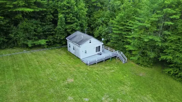 6-8 Field Drive, Ashland, NH 03217