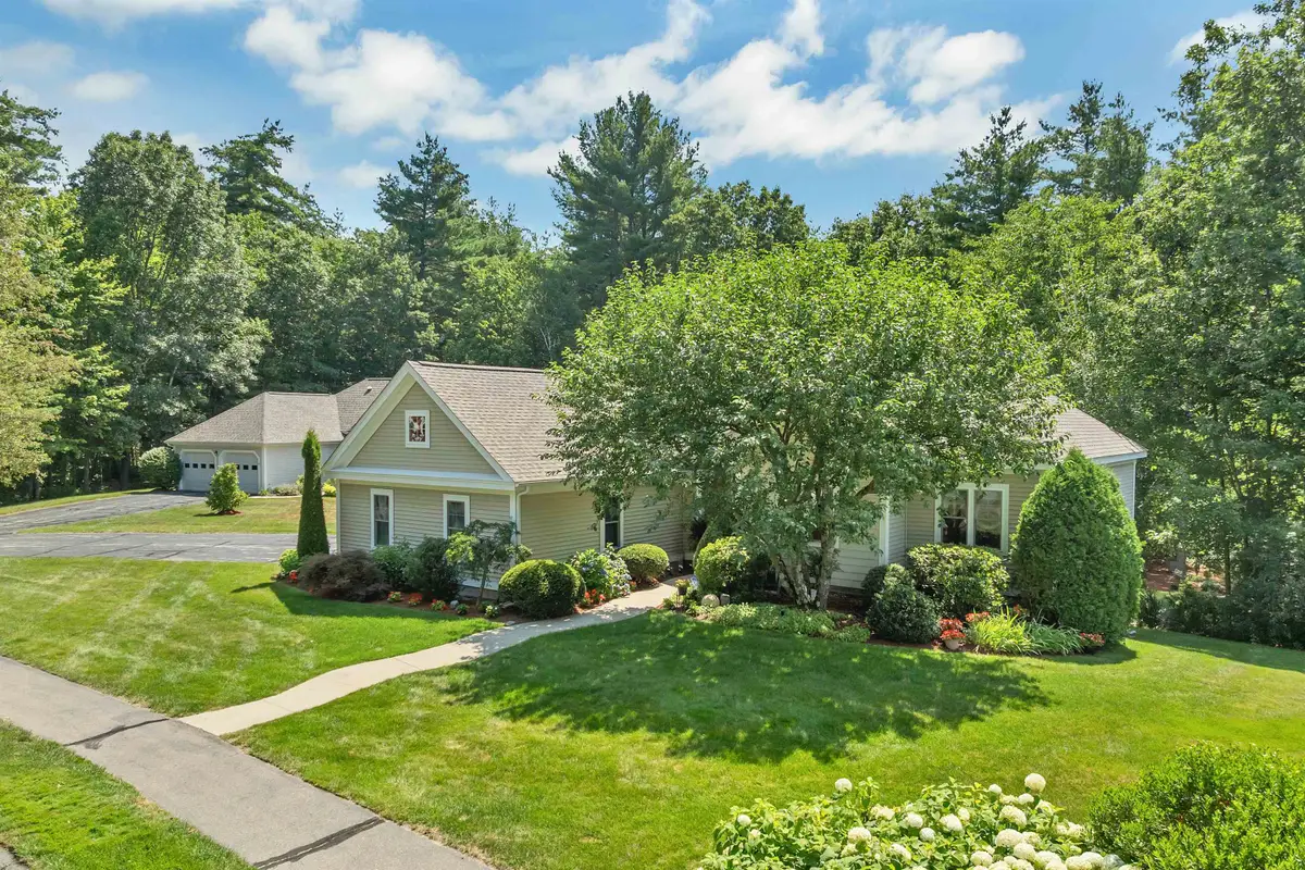 8 Sandpiper Lane, Merrimack, NH 03054 - #1