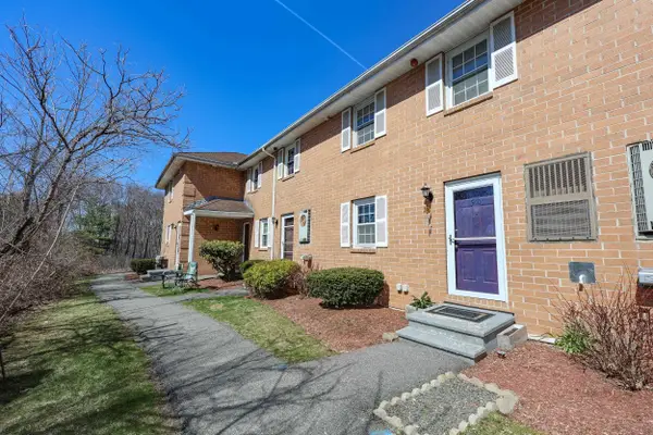 910 Elmwood Drive, Hudson, NH 03051