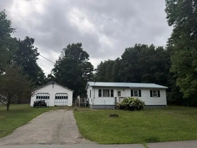 29 Pike Place, Newport, VT 05855 - #1