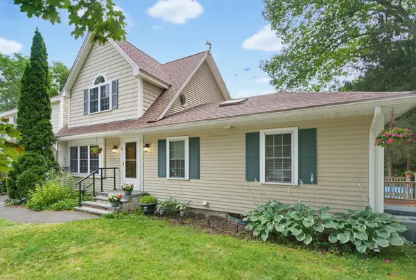 35 Pleasant Street, Newfields, NH 03856