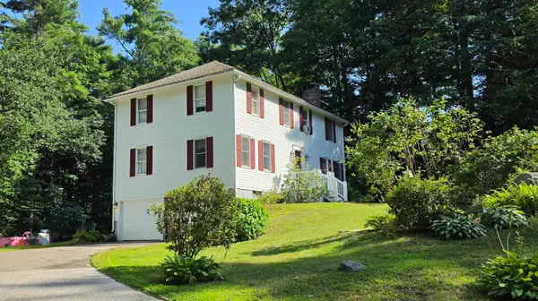 2 Greenleaf Drive, Exeter, NH 03833