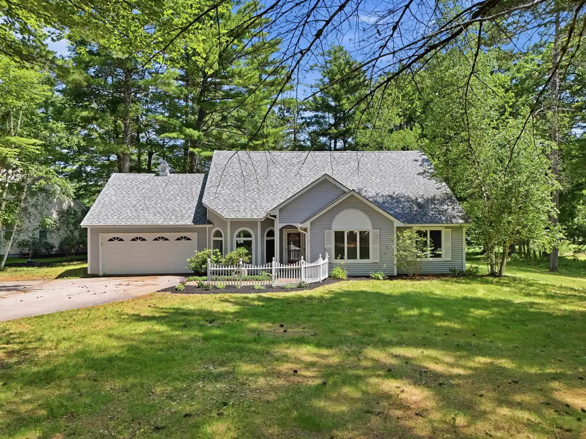10 Falcon Way, Hales Location, NH 03860 - #1