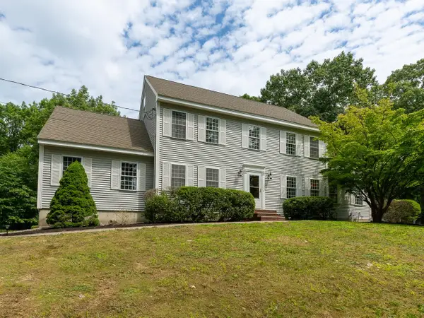 13 Cottonwood Road, Plaistow, NH 03865