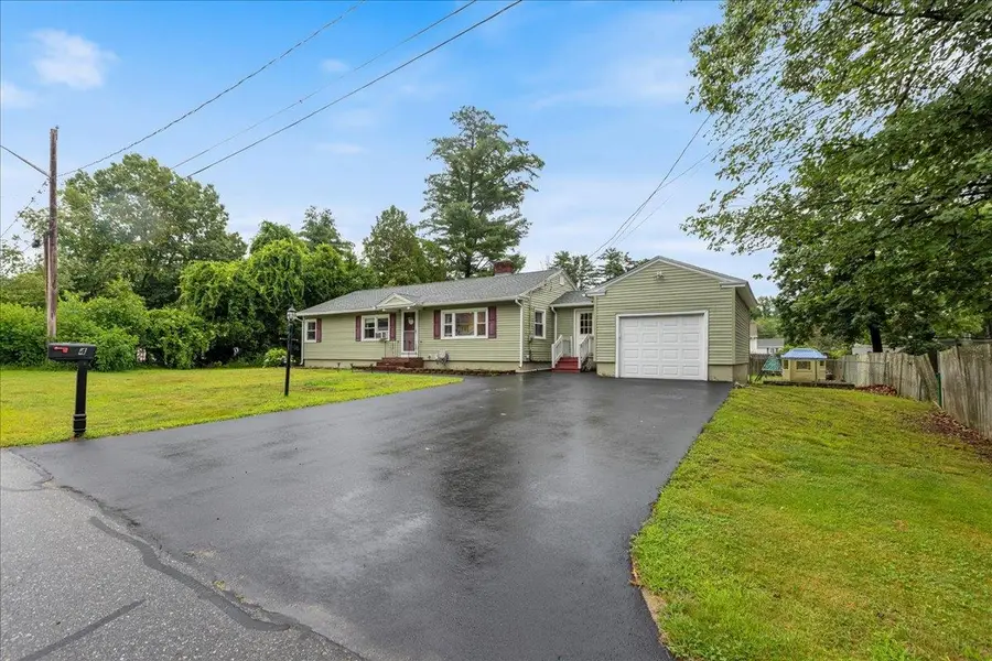4 Linda Street, Salem, NH 03079 - #3