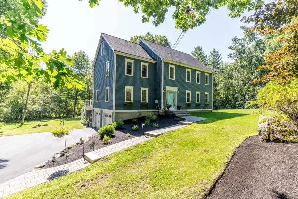 8 Sandy Brook Drive, Durham, NH 03824