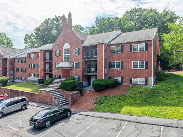 5 Louisburg Square #11, Nashua, NH 03060
