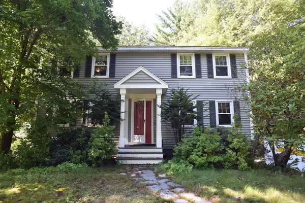 35 Raeder Drive, Stratham, NH 03885
