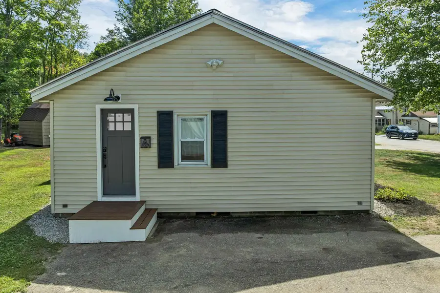 28 Mount Vernon Street, Farmington, NH 03835 - #3