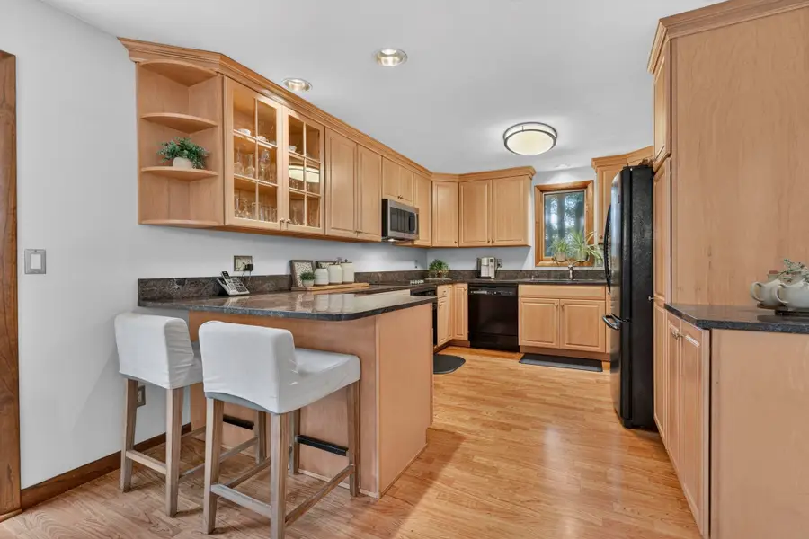 8 Seasons Lane, Londonderry, NH 03053 - #3