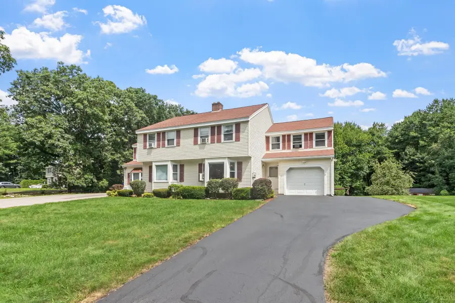 27 Reed Street #B, Londonderry, NH 03053 - #2