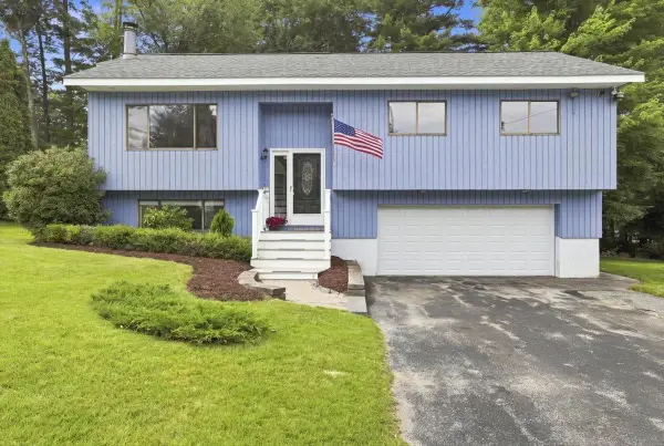 19 Cimmarron Drive, Nashua, NH 03062
