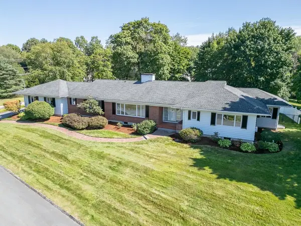 14 Chelsea Court, Nashua, NH 03062