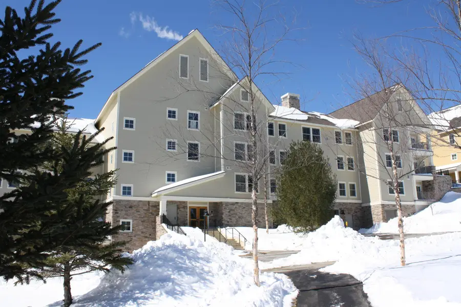 602/604 Qtr. I V  Adams House, Ludlow, VT 05149 - #2