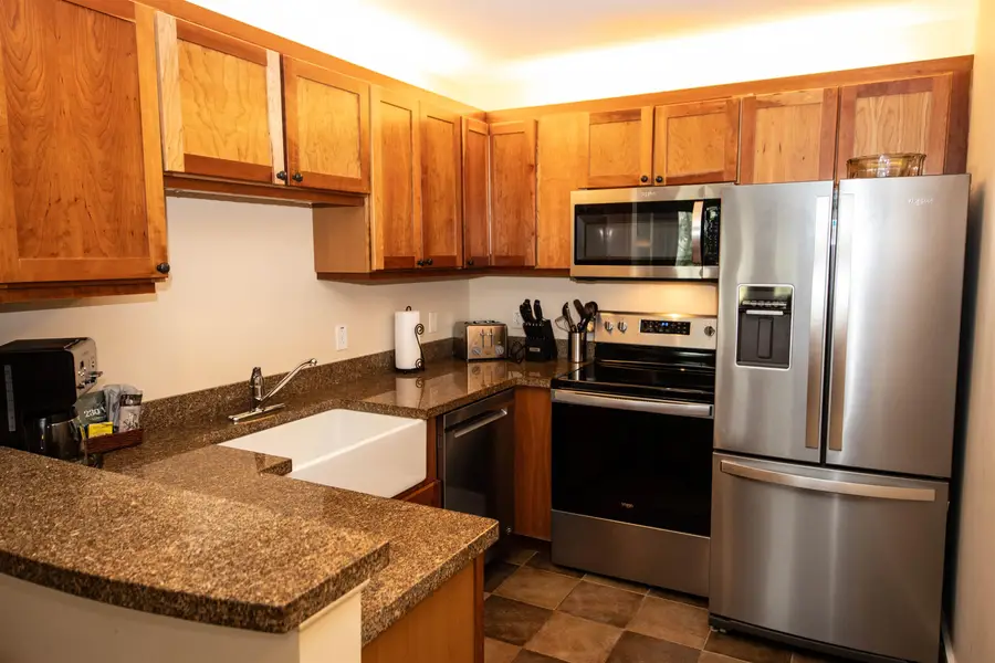 602/604 Qtr. I V  Adams House, Ludlow, VT 05149 - #3