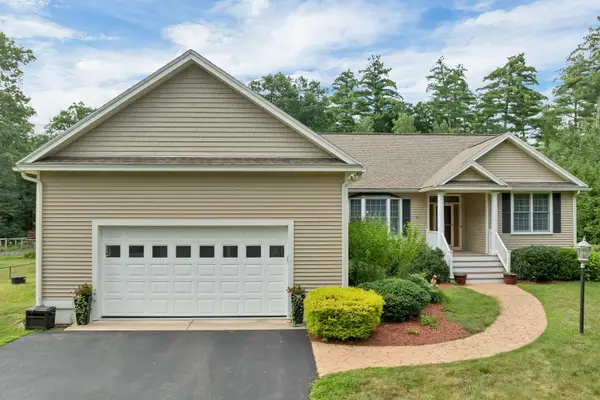 112 Pinecrest Road, Litchfield, NH 03052
