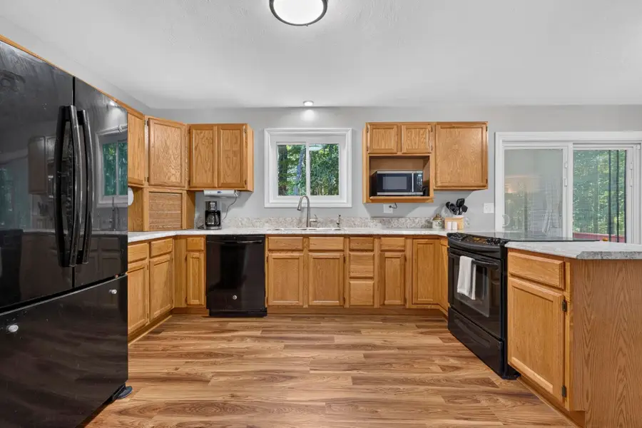 96 Lindsey Way, Goffstown, NH 03045 - #3