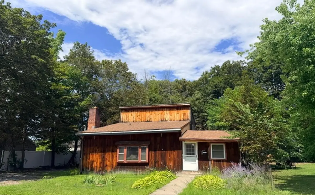 208 Allen Avenue, Poultney, VT 05764 - #1