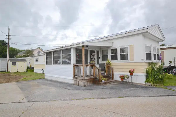 71 Marlette Avenue, Hooksett, NH 03106