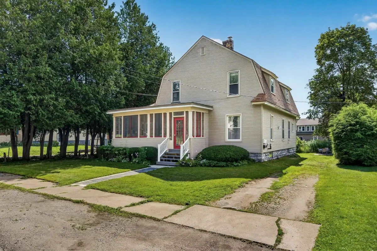 129 Lincoln Avenue, Rutland, VT 05701 - #1