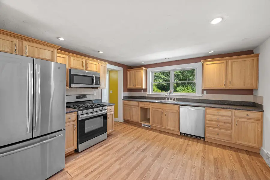 142 Main Street, Plaistow, NH 03865 - #3