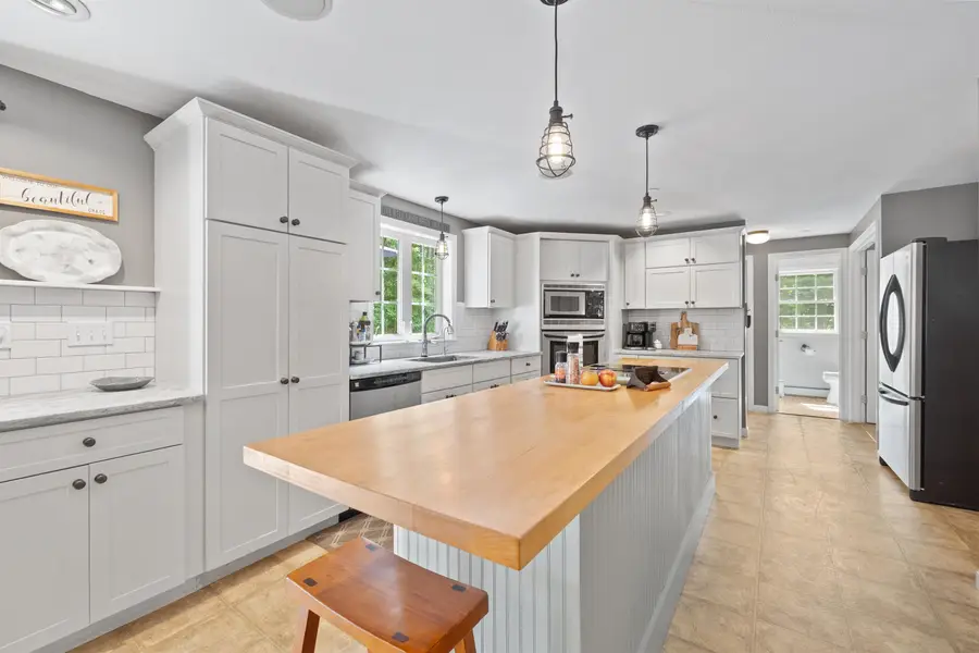 15 Hills Road, Hooksett, NH 03106 - #2