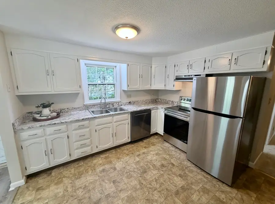 5 New Bellamy Lane, Dover, NH 03820 - #3
