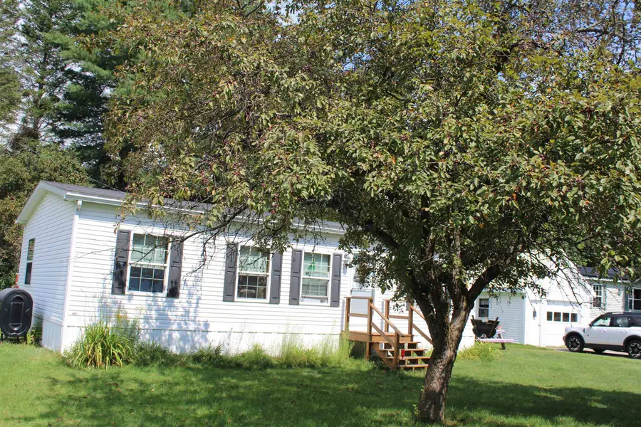 28 Huron Street, Whitefield, NH 03598 - #3