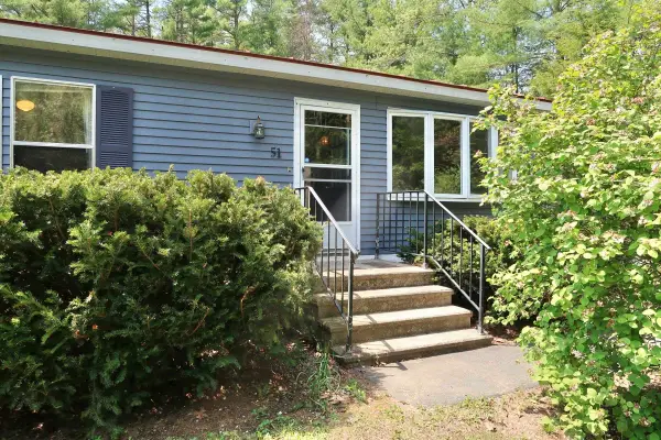 51 Sunset Drive, Hopkinton, NH 03229
