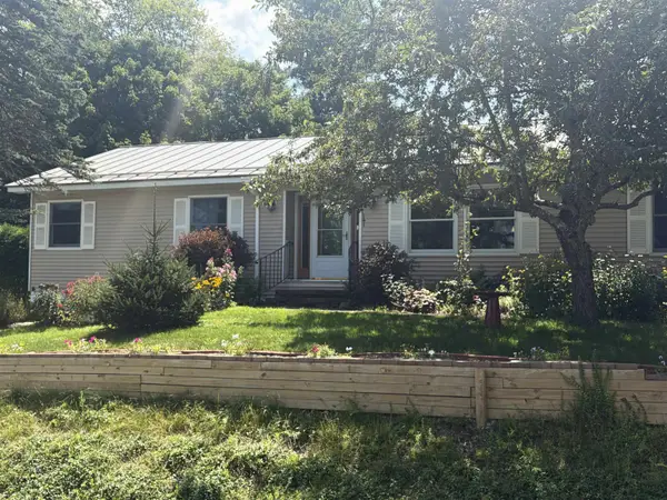 116 Green Meadow Road, Brattleboro, VT 05301